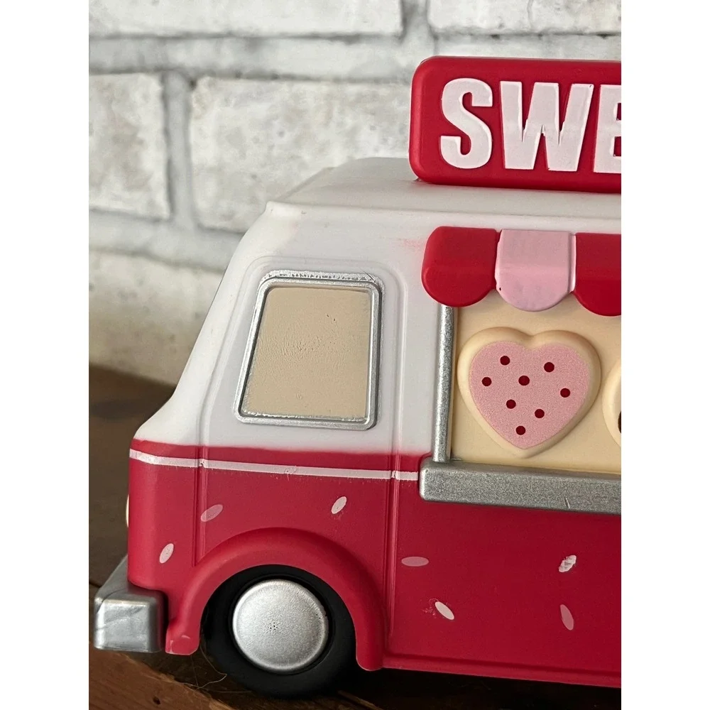 2026 Target Bulleyes Playground Valentines‎ Sweets Truck Lights Up NWT